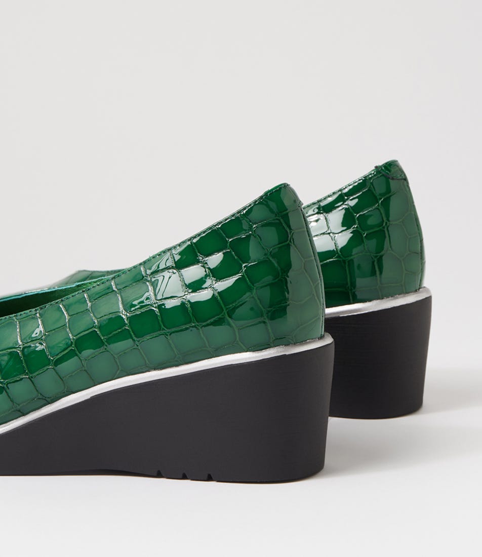 UMME DJ EMERALD PATENT CROC LEATHER