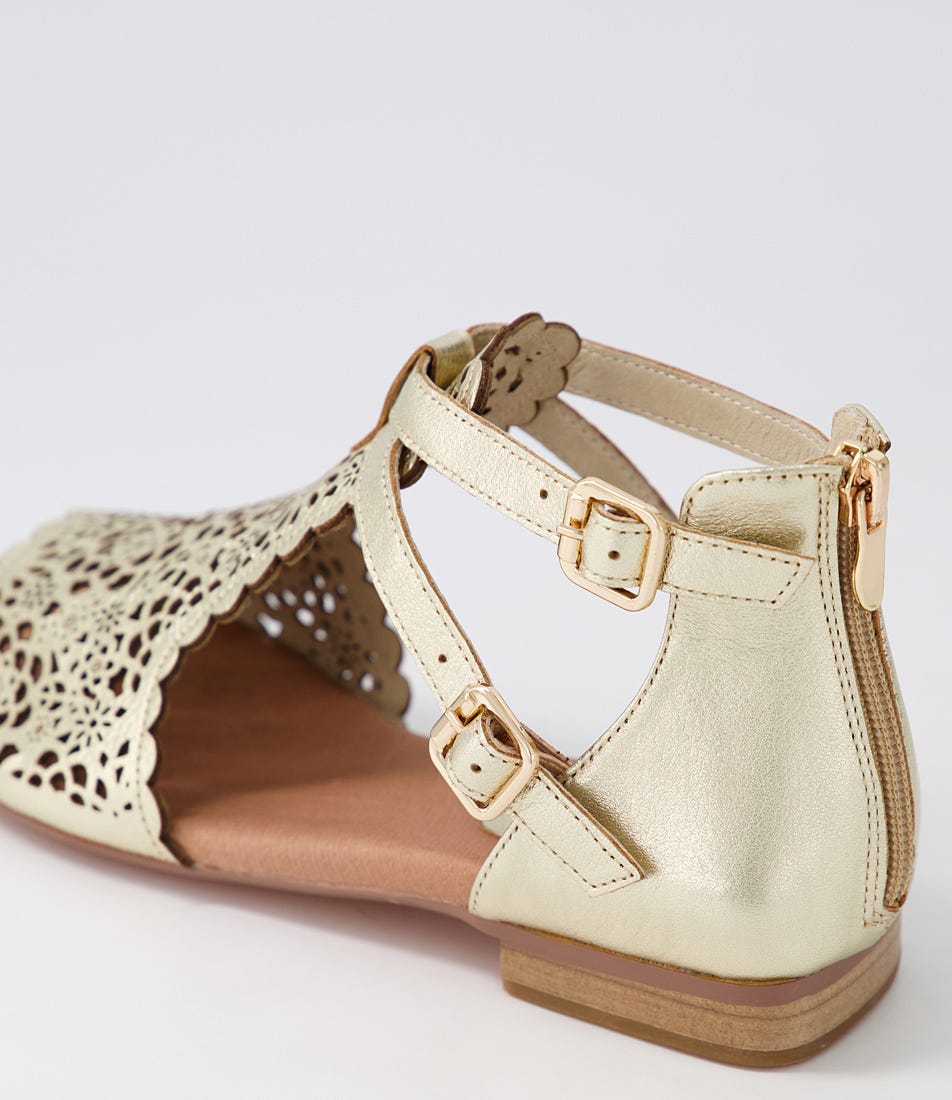 Paedan Pale Gold Leather Sandals