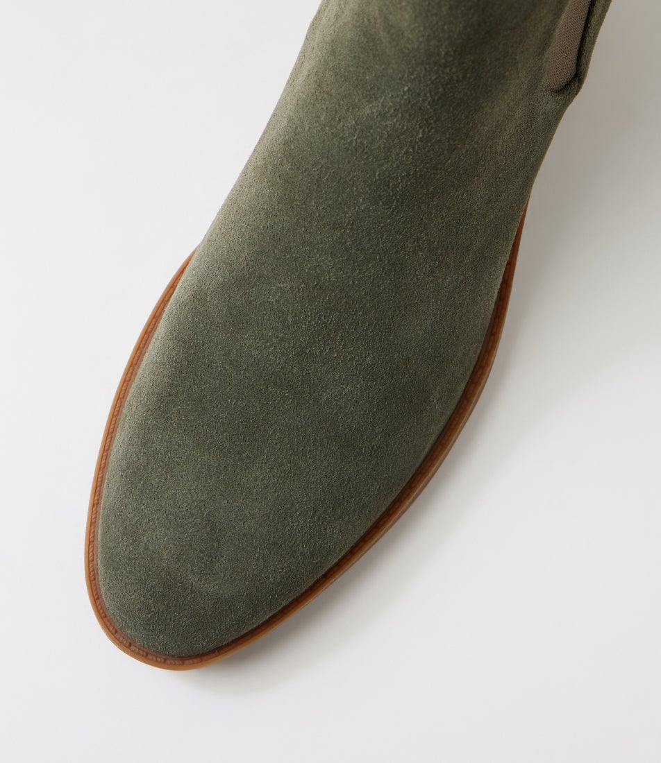 Landyn Landyn Olive Suede Chelsea Boots