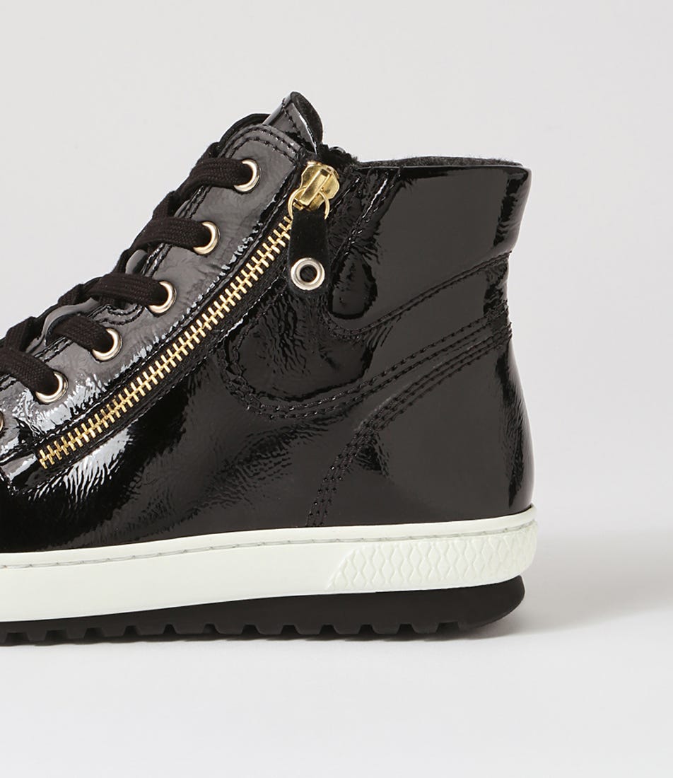 Riley Schwarz Patent Leather Lace Up Boots