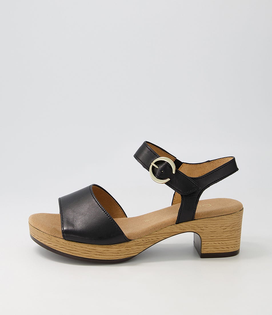 Solche Schwarz Gold Leather Sandals