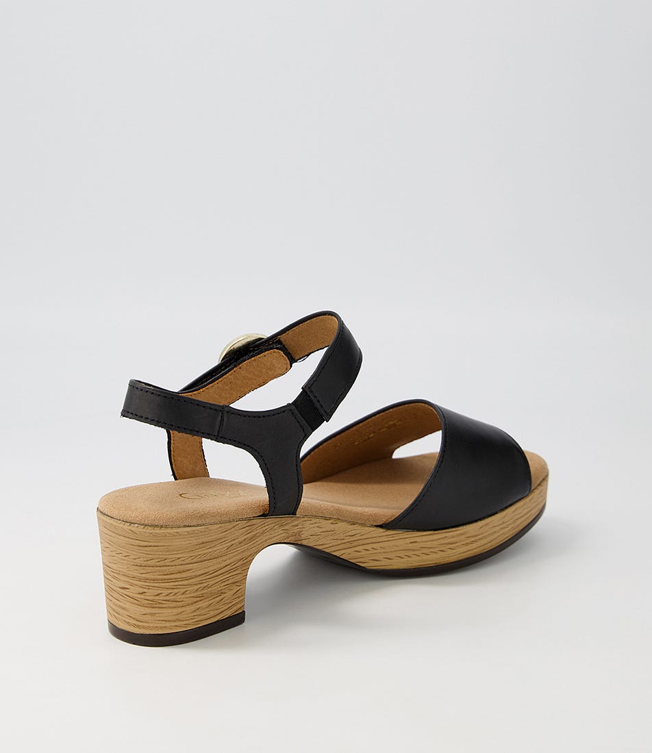 Solche Schwarz Gold Leather Sandals