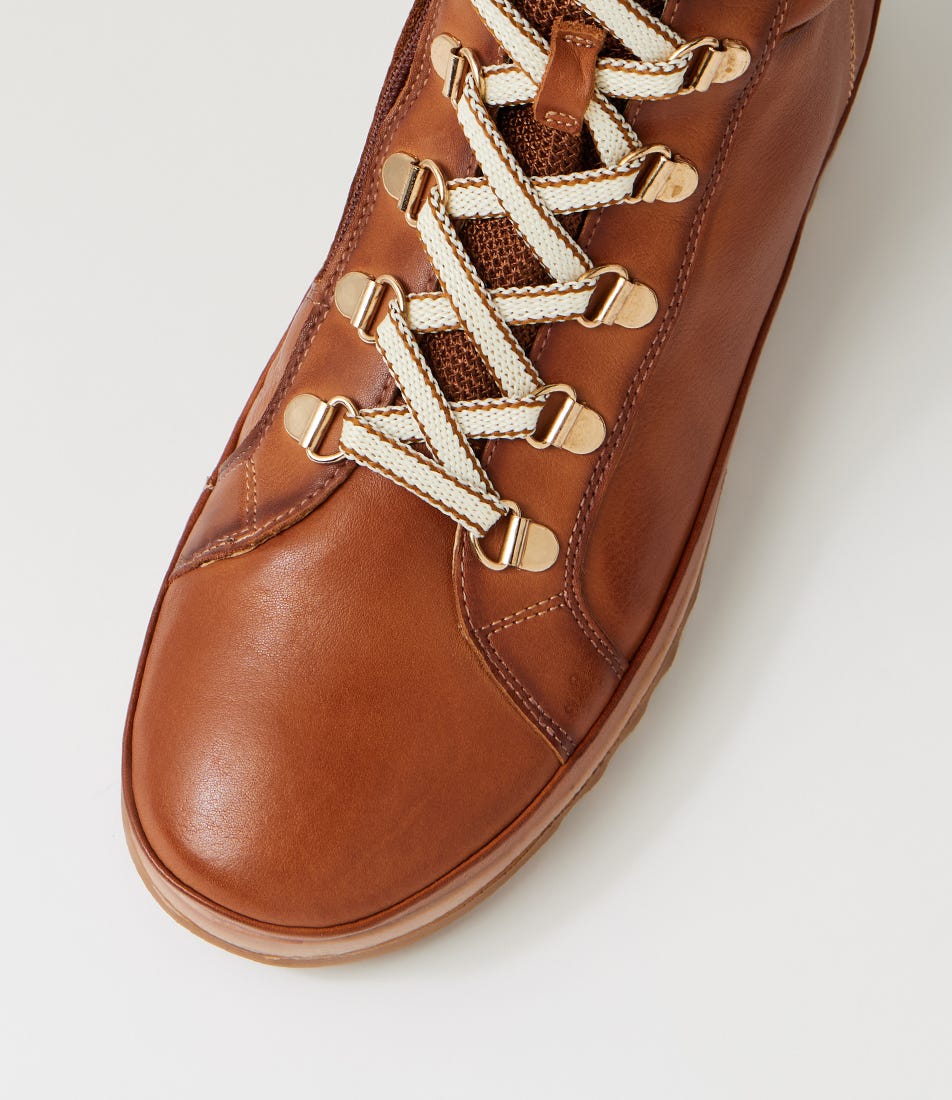 Vigo 64 Brandy Leather Lace Up Boots