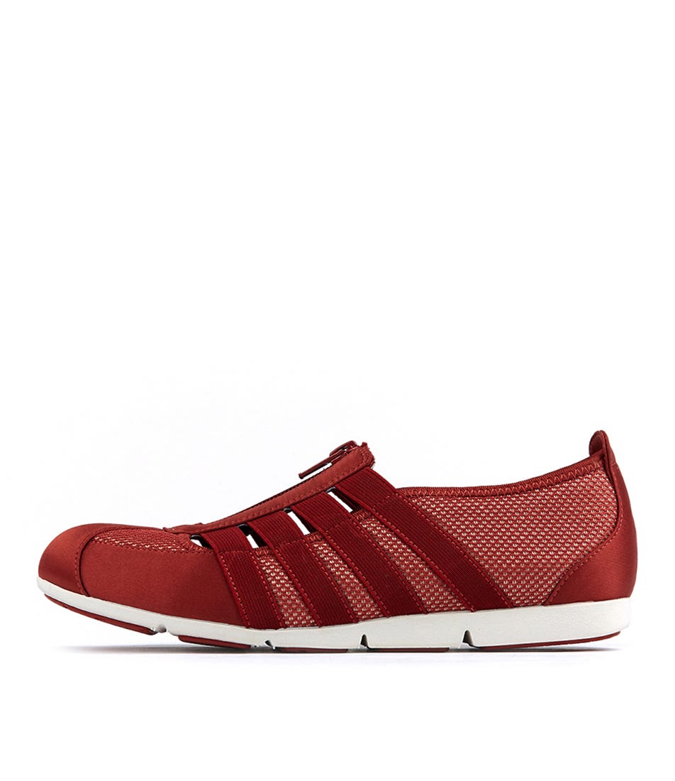 SCOTTIE RUST MESH