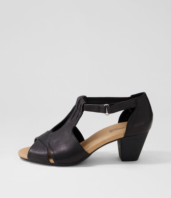 Issia Black Leather Sandals