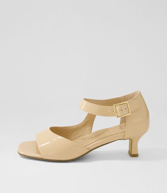 Irunn Xw Nude Patent Leather Sandals